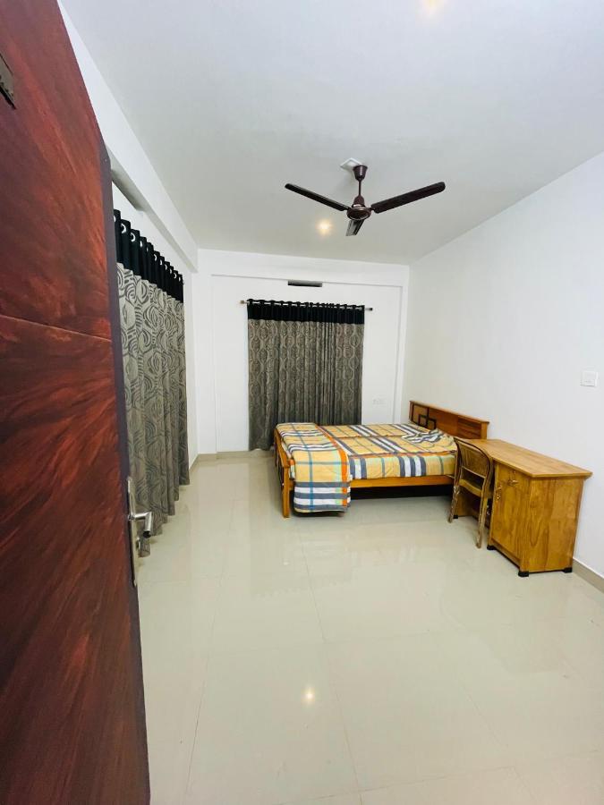 Highland Residency Hotel Attappādi Buitenkant foto